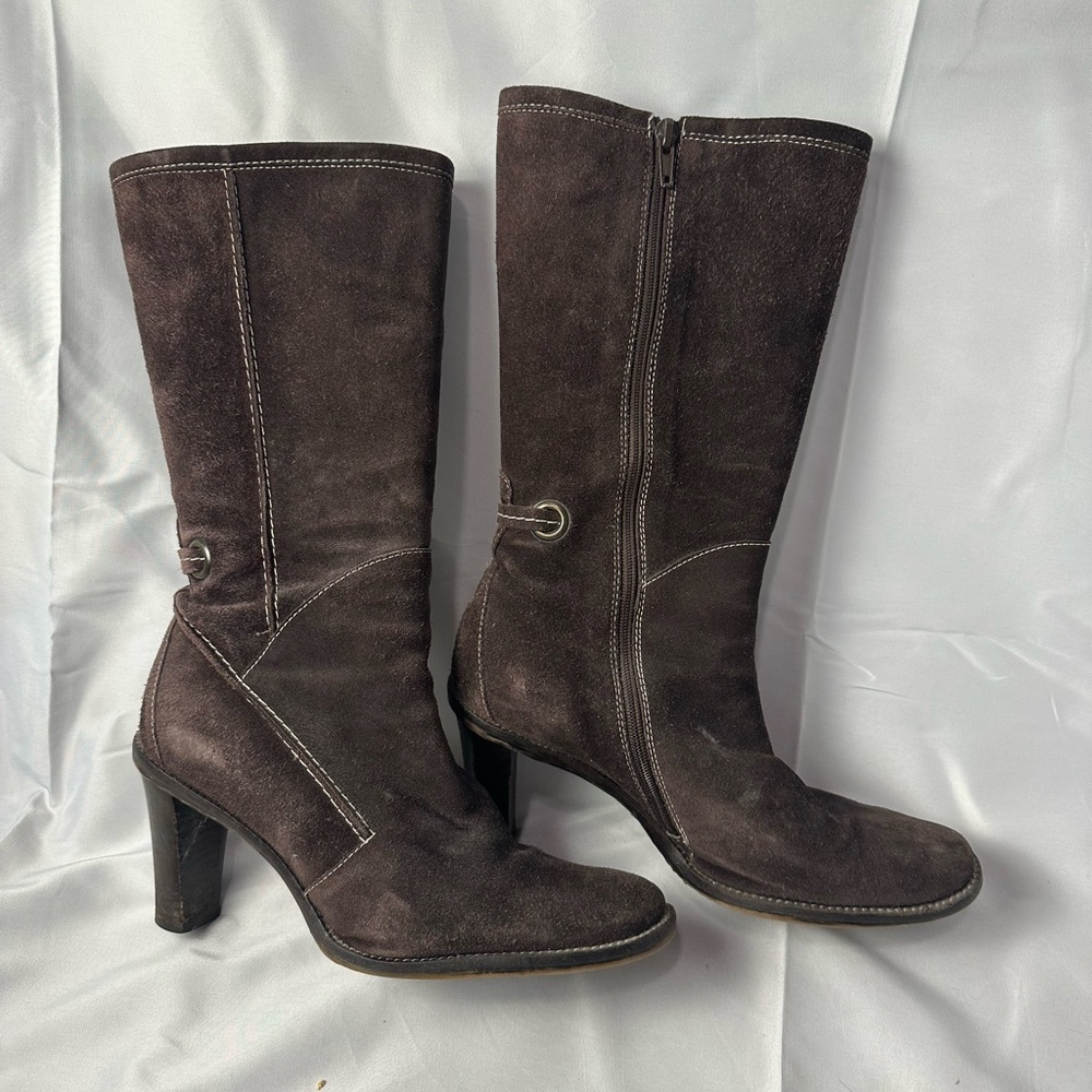 Salvatore Ferragamo Brown Heeled Boots Classic Design
